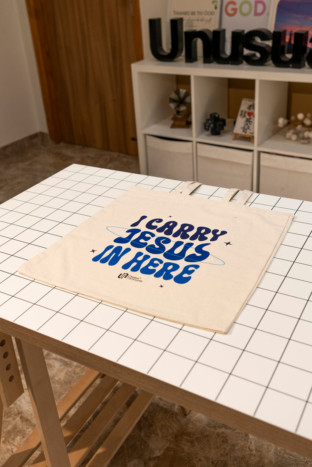 I carry Jesus in here — Tote Bag